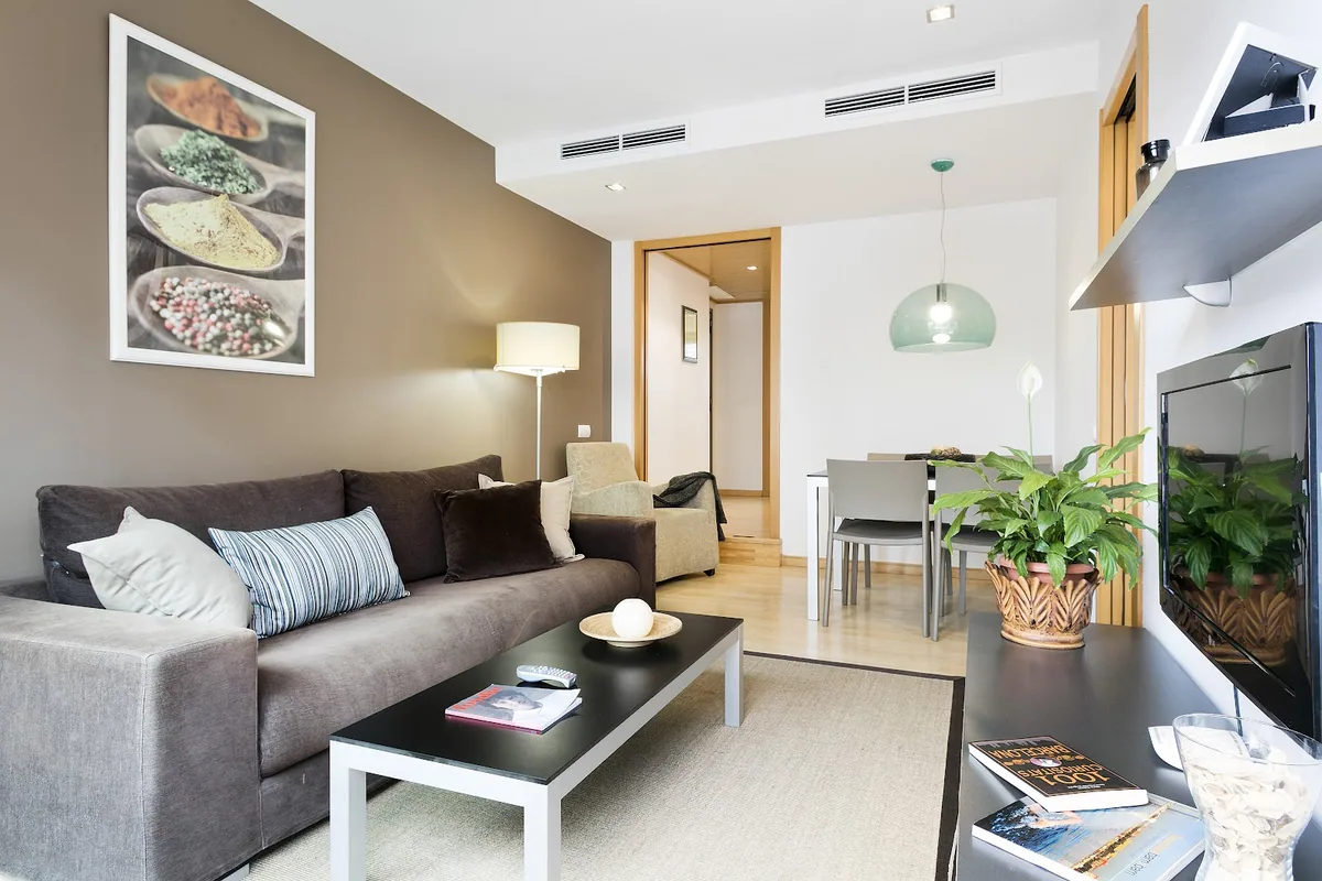 Lugaris Rambla - Barcelona Beach Apartments