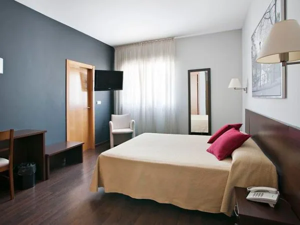 Hostal T4