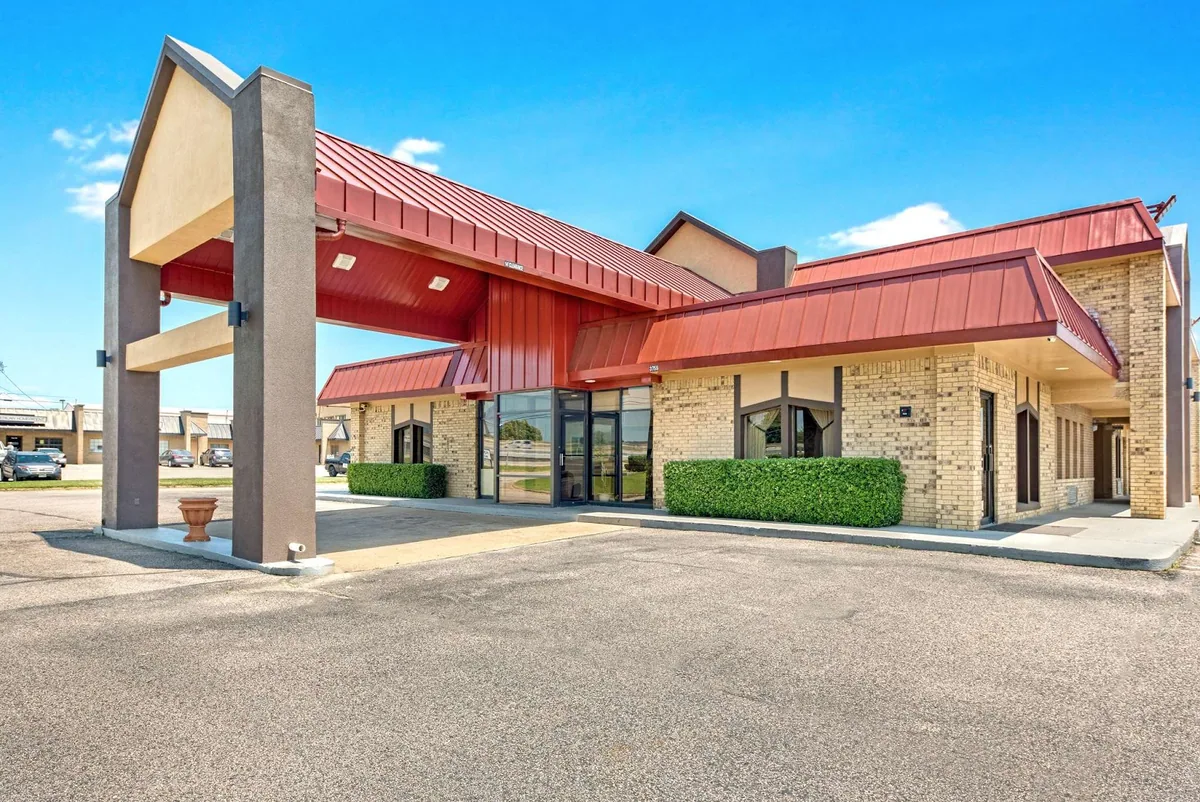 Americas Best Value Inn Paris
