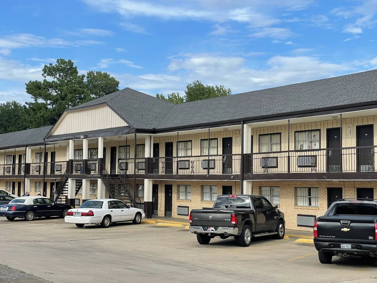 Kings Inn Paris TX