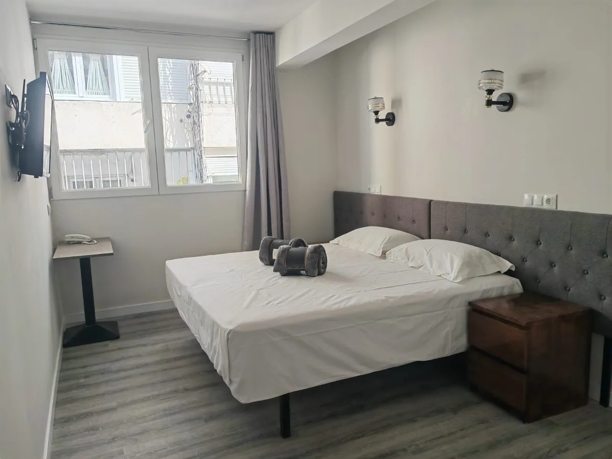 Hostal Golden 21