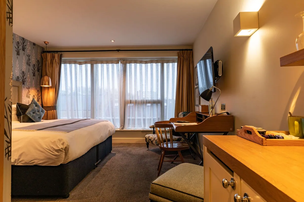 The Alma (Hotel)