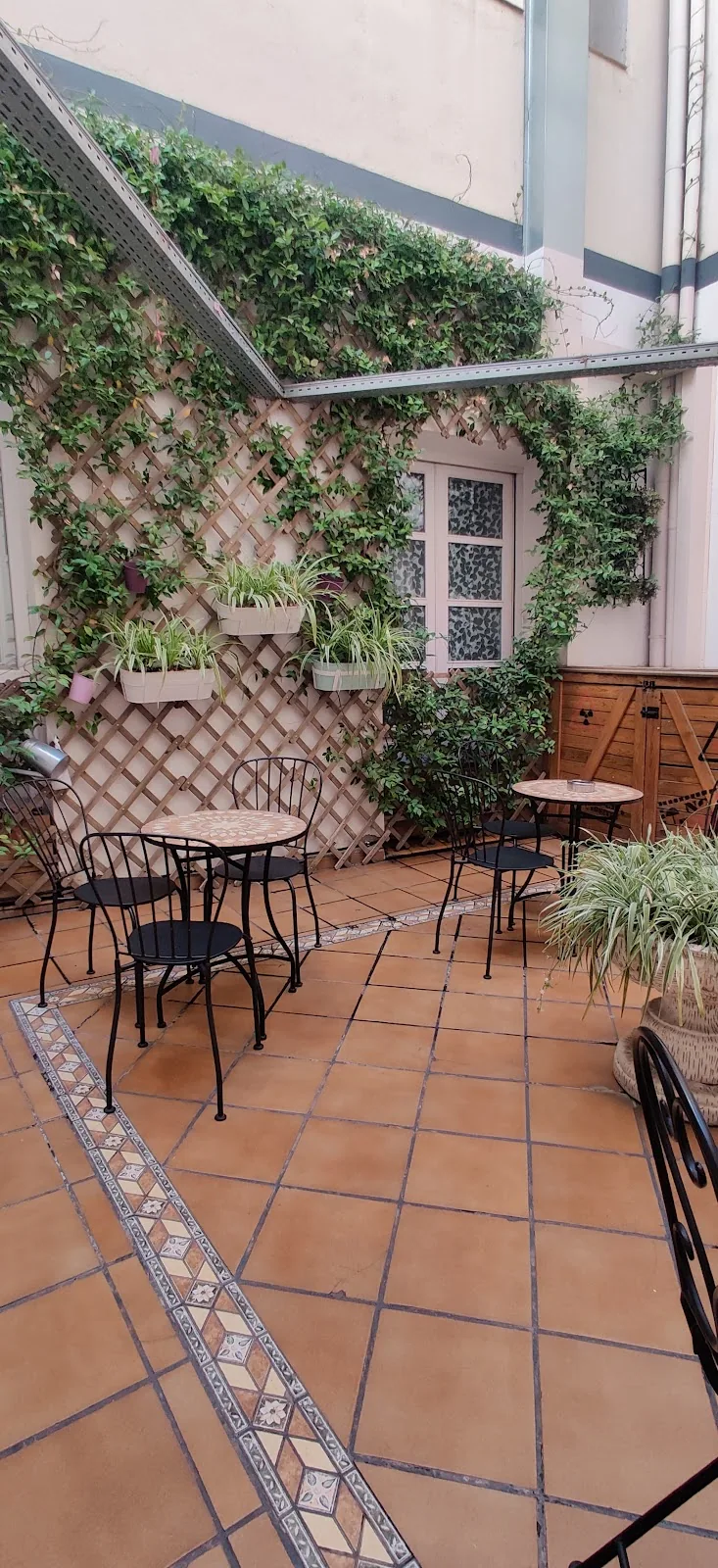FAR HOME ATOCHA