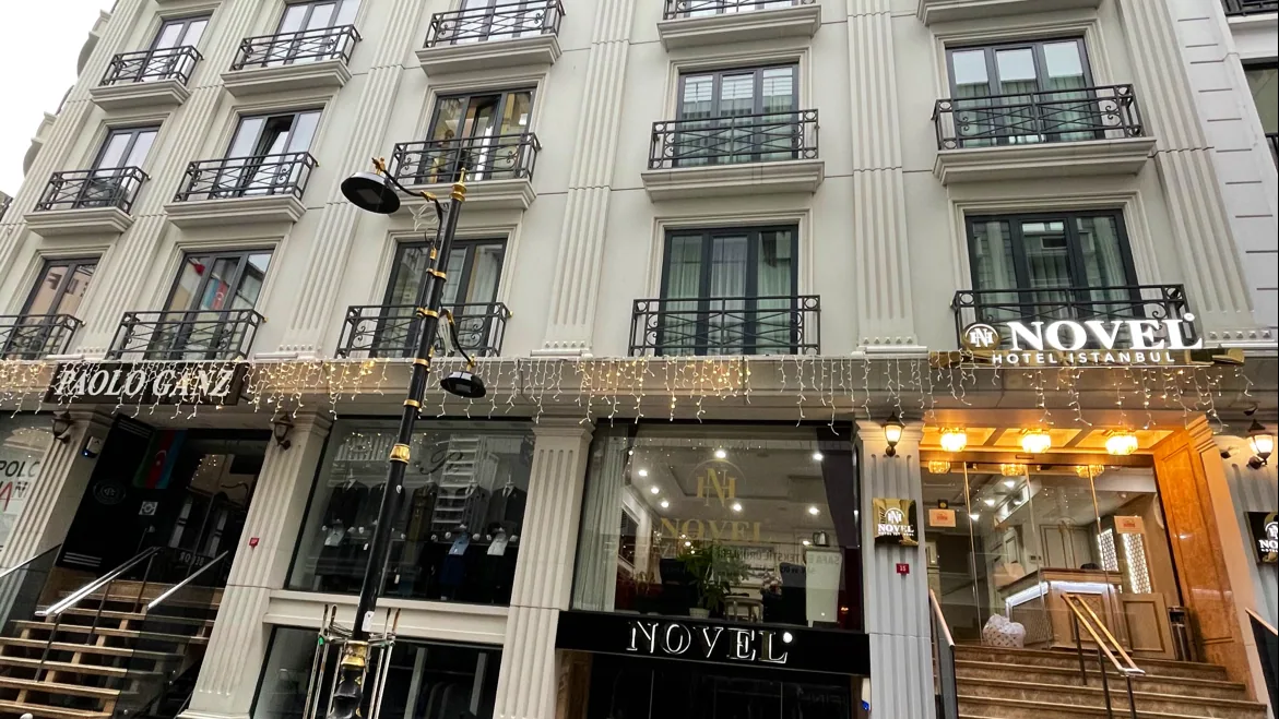 Novelty Hotel