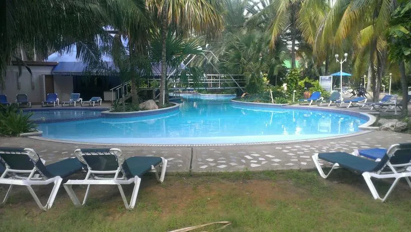 Oasis Hotel