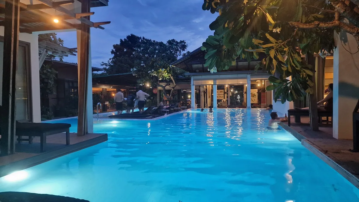 Paragon Inn