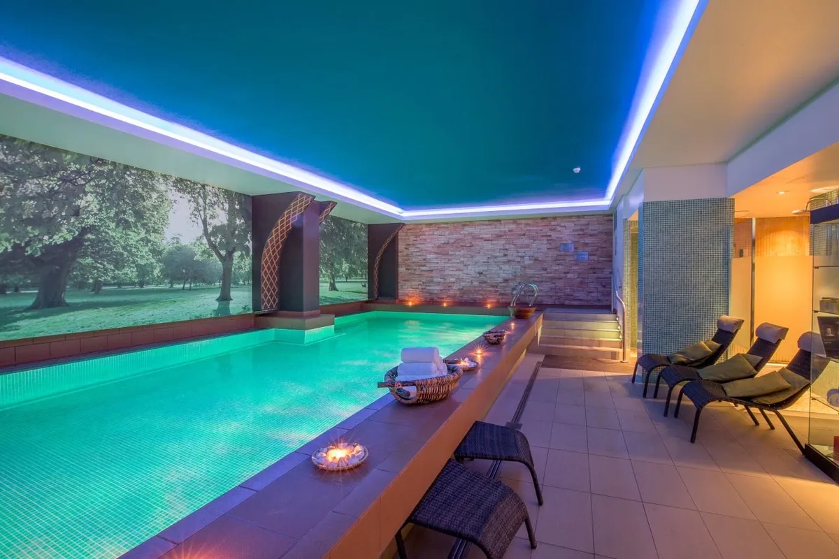 Pestana Chelsea Bridge
