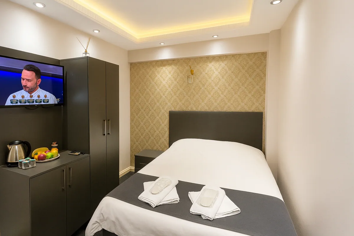 Sezgin Deluxe Hotel