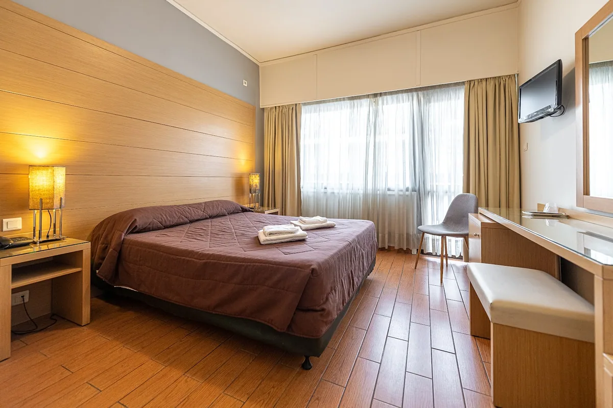 Parnon Hotel