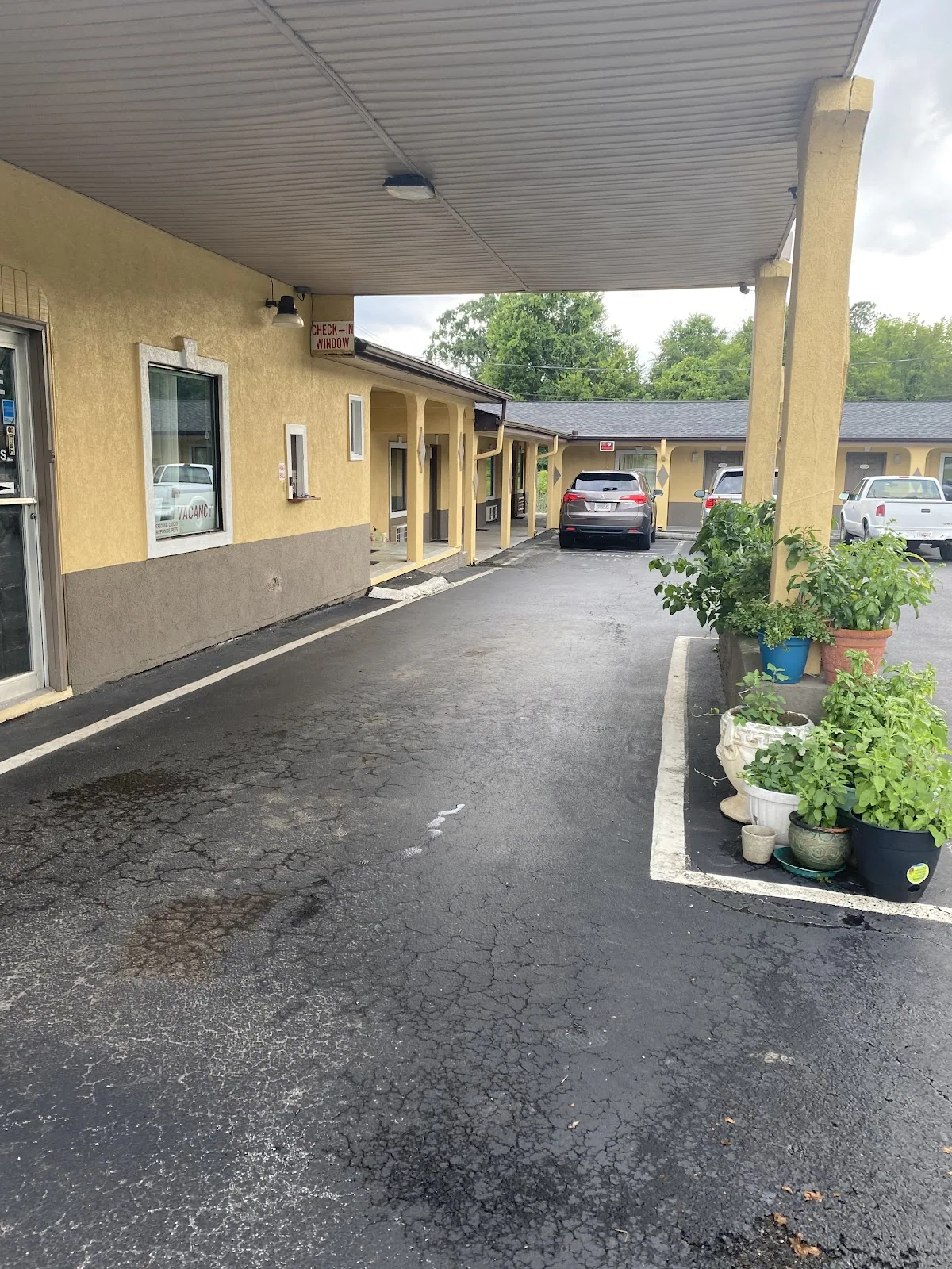 Budget Inn