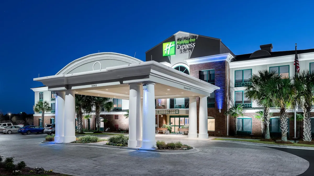 Holiday Inn Express & Suites Florence I-95 & I-20 Civic Ctr by IHG