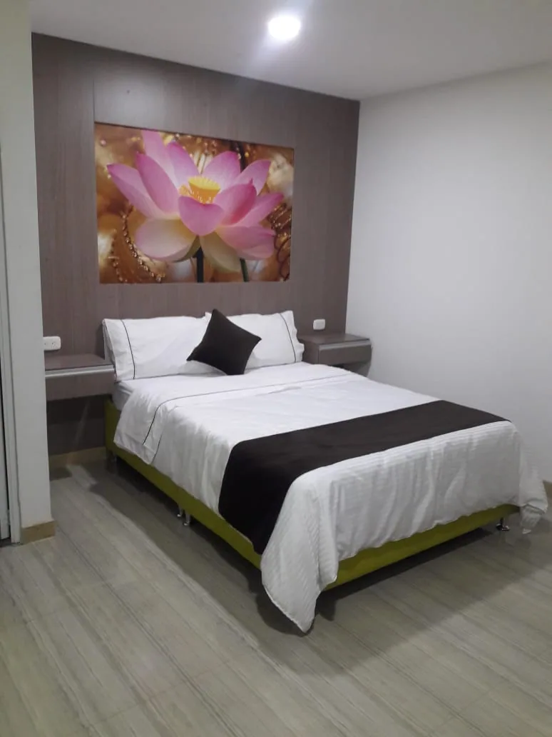 Hotel Moulyn Plaza