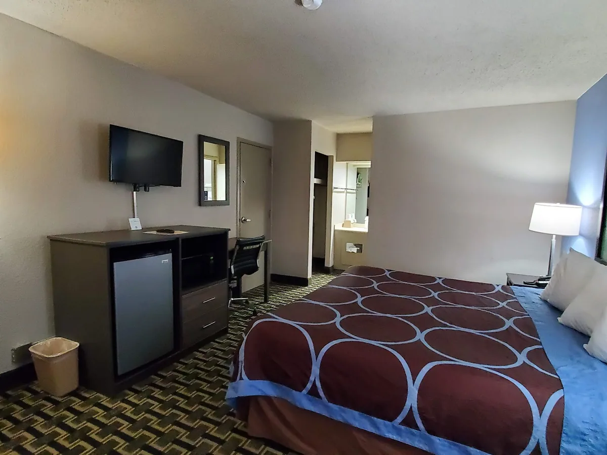 Super 8 by Wyndham Oxford