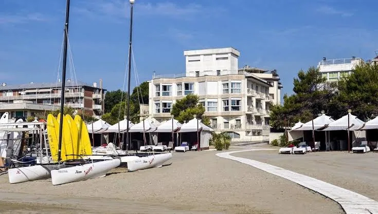 Marea Hotel Petit Palais