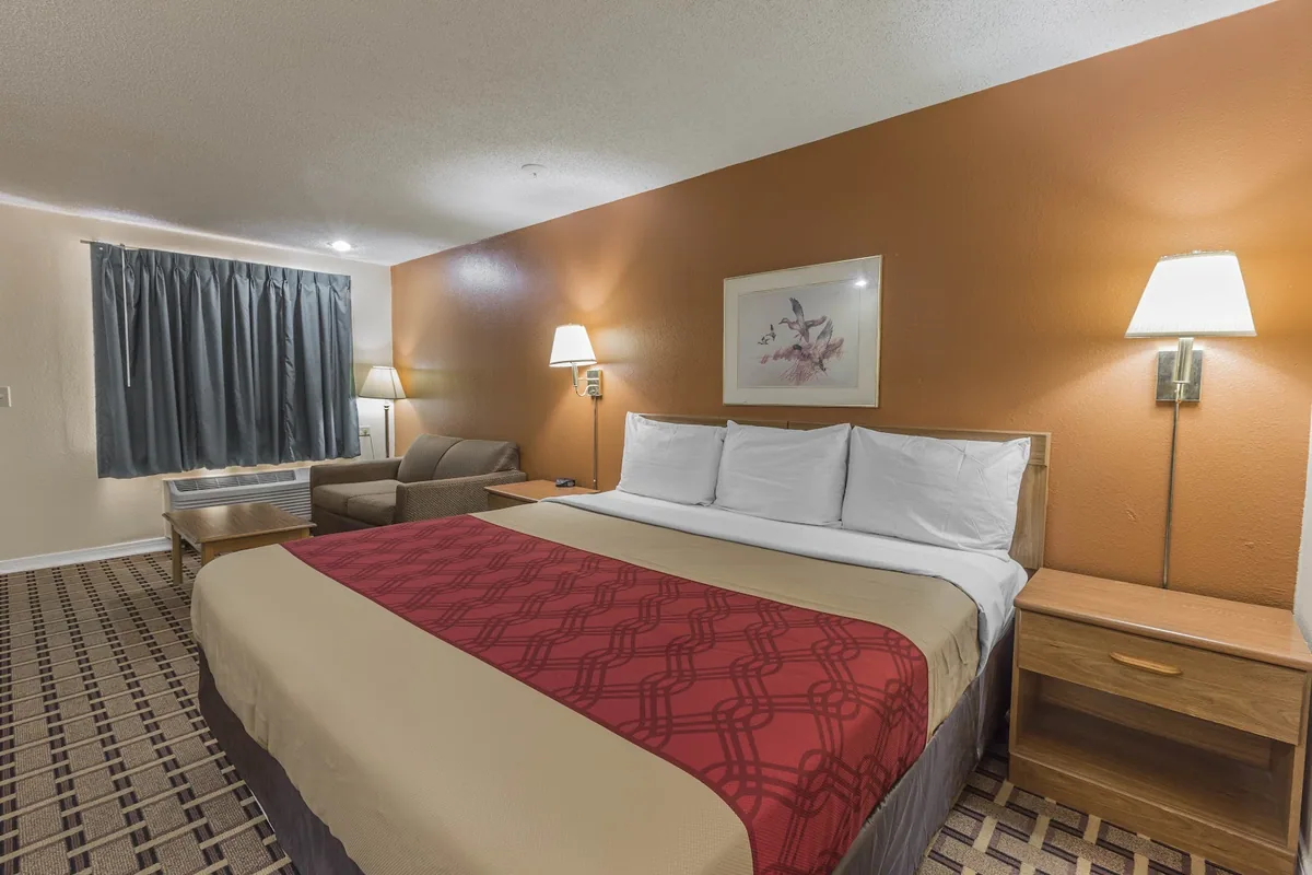 Econo Lodge Oxford near Choccolocco Park