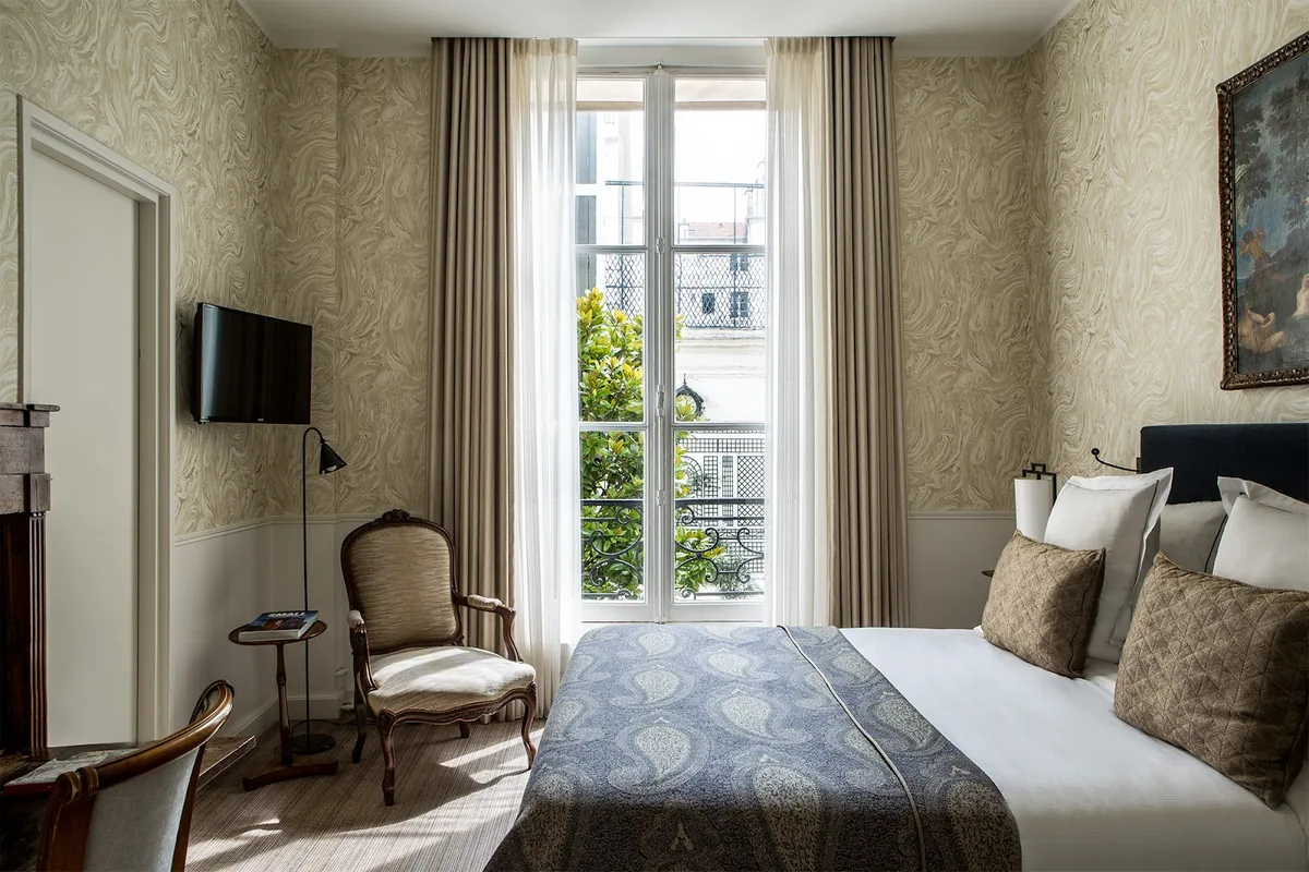 Hôtel des Saints Pères 4 étoiles Paris 6ème - Esprit de France