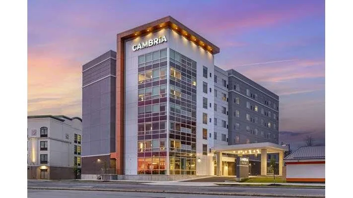 Cambria Hotel Niagara Falls