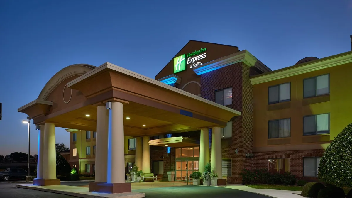 Holiday Inn Express & Suites Anniston/Oxford by IHG