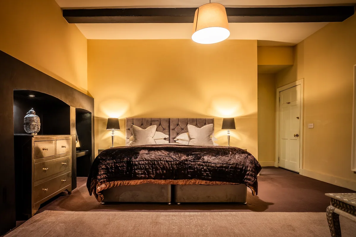 Six Brunton Place Guest House