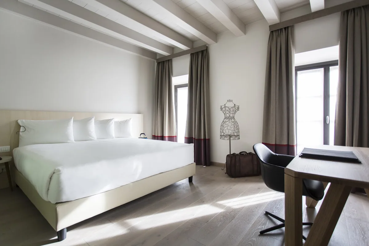 Savona 18 Suites- Preferred Hotels & Resorts