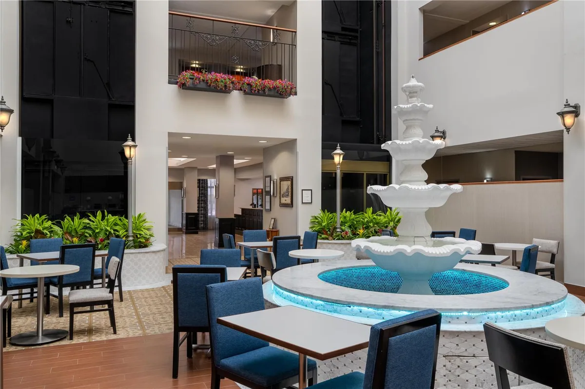 Hampton Inn & Suites Rockville Centre