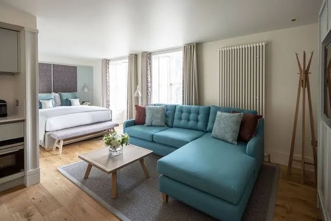 Abbey Strand Apartments, at Holyrood