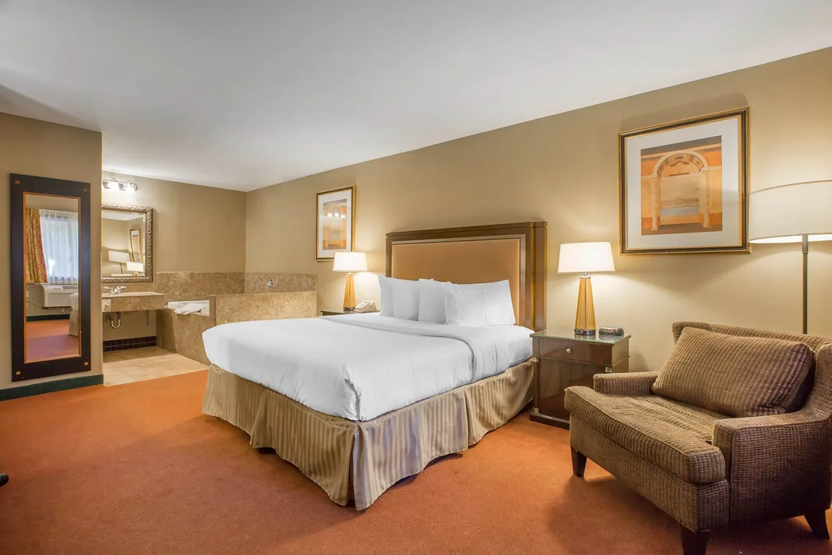 Quality Inn & Suites Westminster Seal Beach
