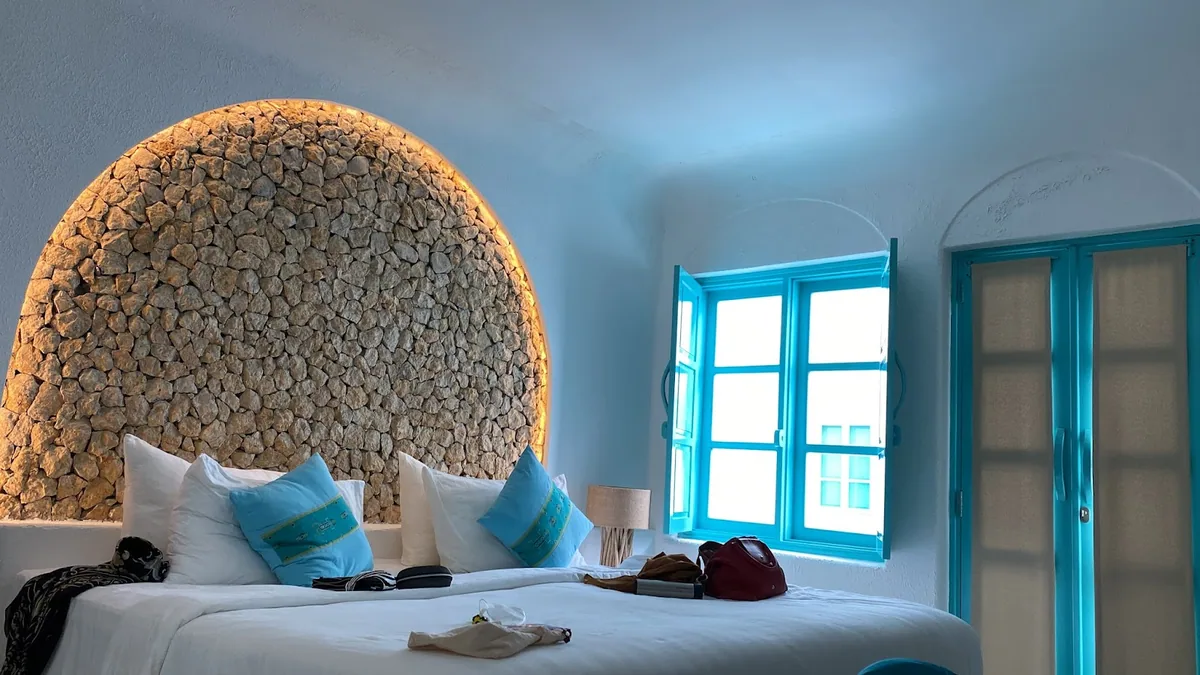 Loccal Collection Hotel