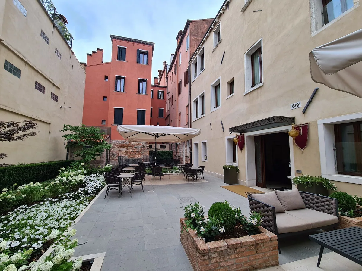 Santa Croce Boutique Hotel