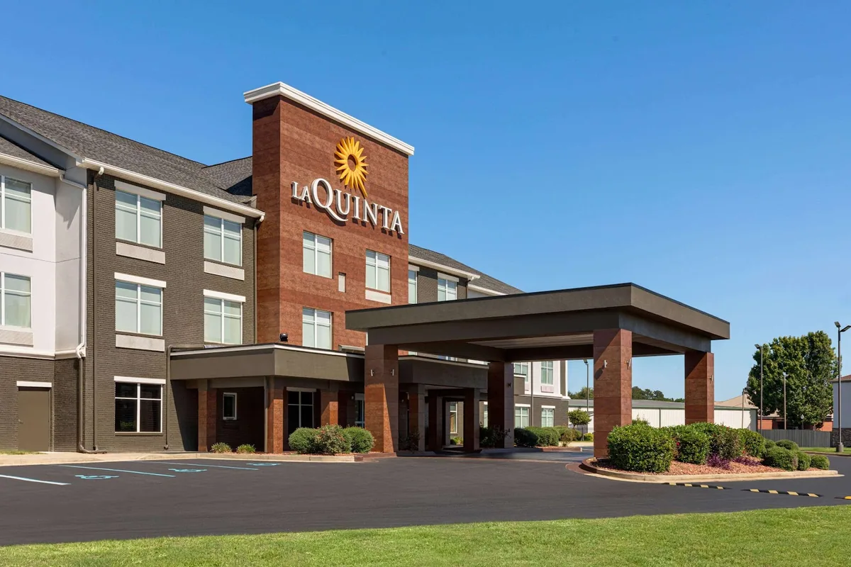 La Quinta Inn & Suites by Wyndham Oxford - Anniston
