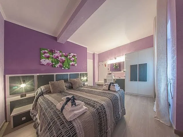 Guest House "Albis Rooms"