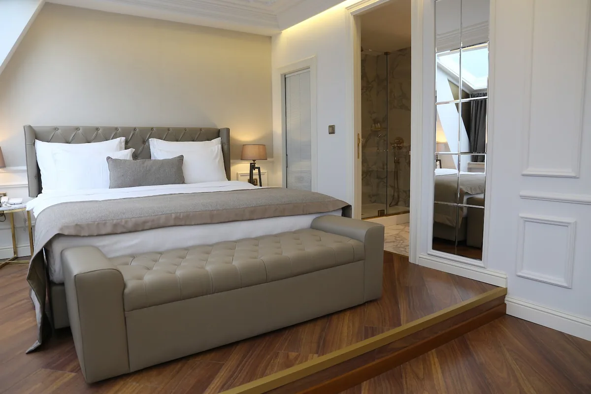 Mina Hotel