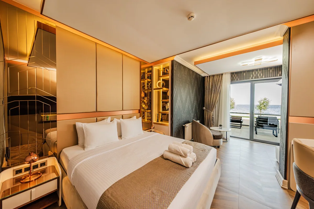 MQ Hotel Suites & SPA