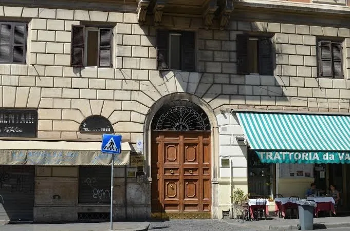 Nicolas Inn