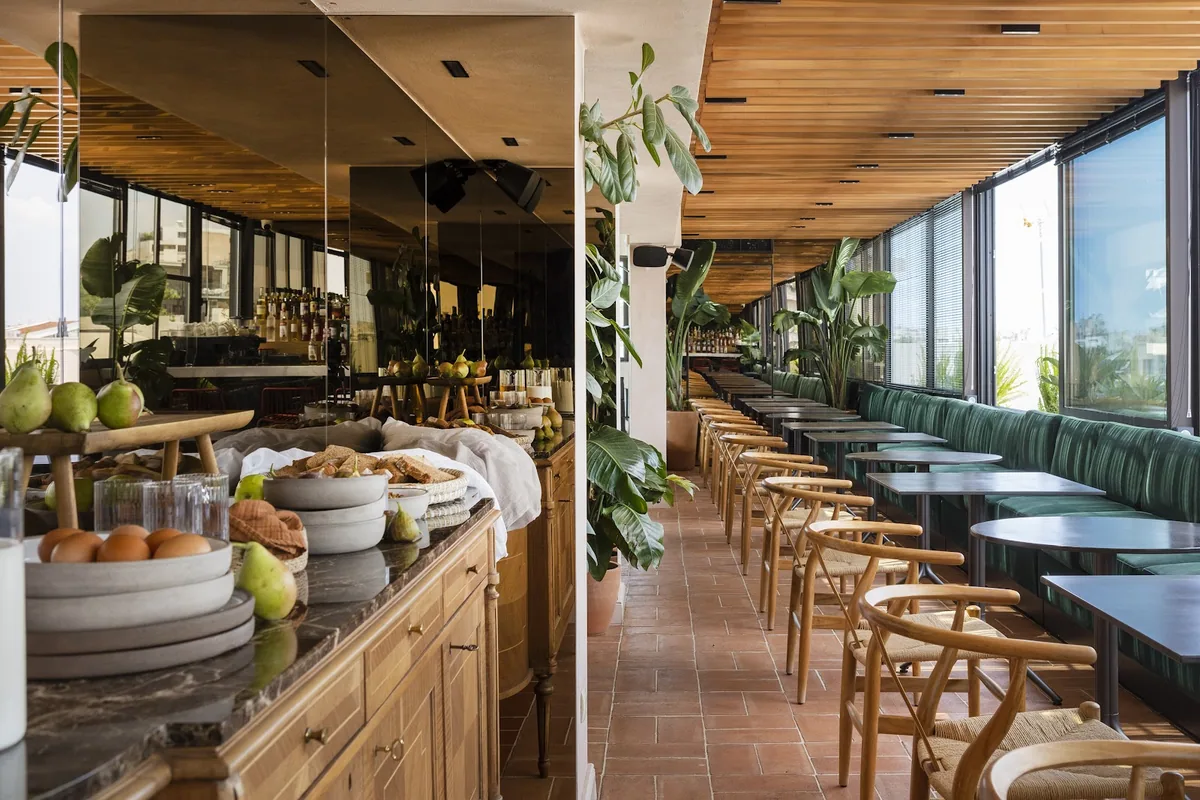 L'Avventura Athens