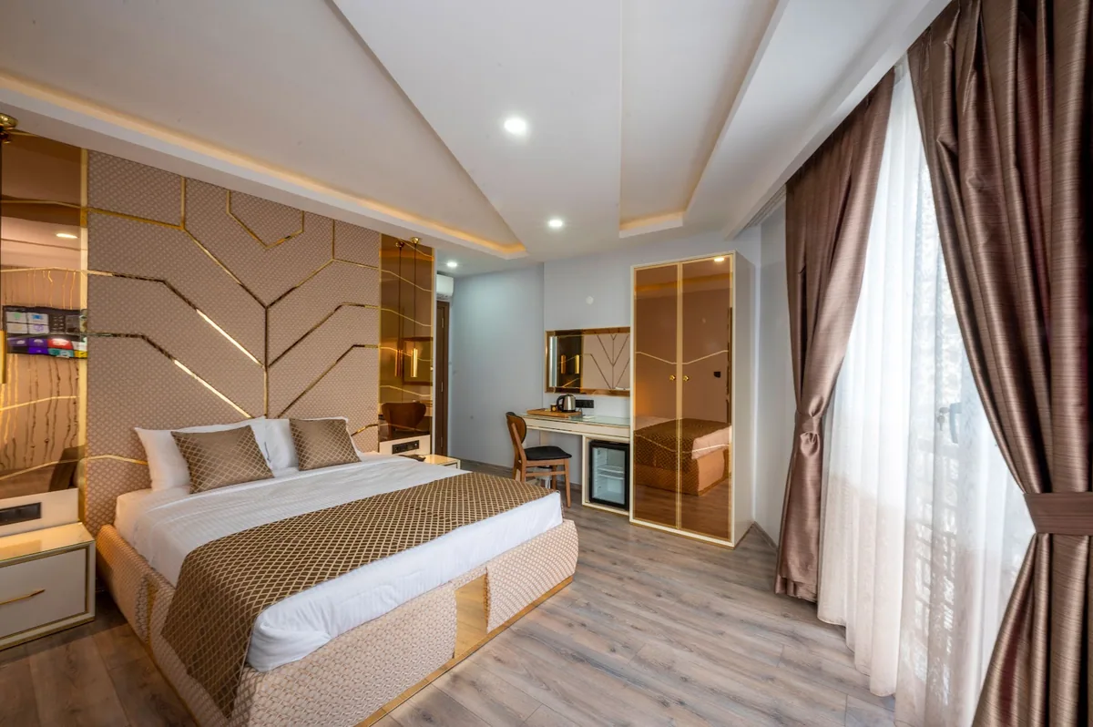 Zazzoni Airport Hotel