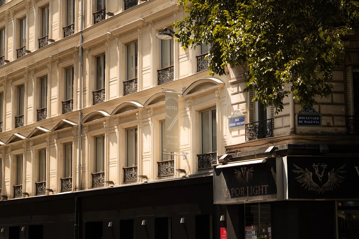 9Hotel République