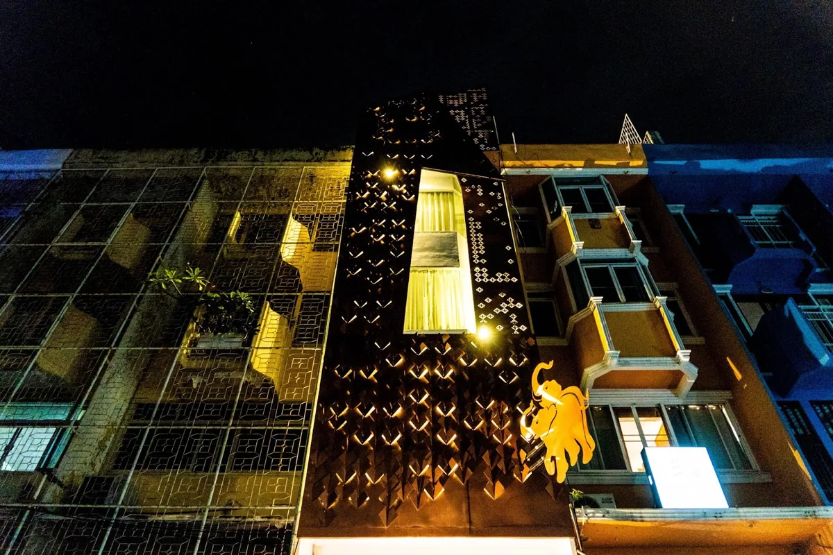 The_Lol Elephant Hostel