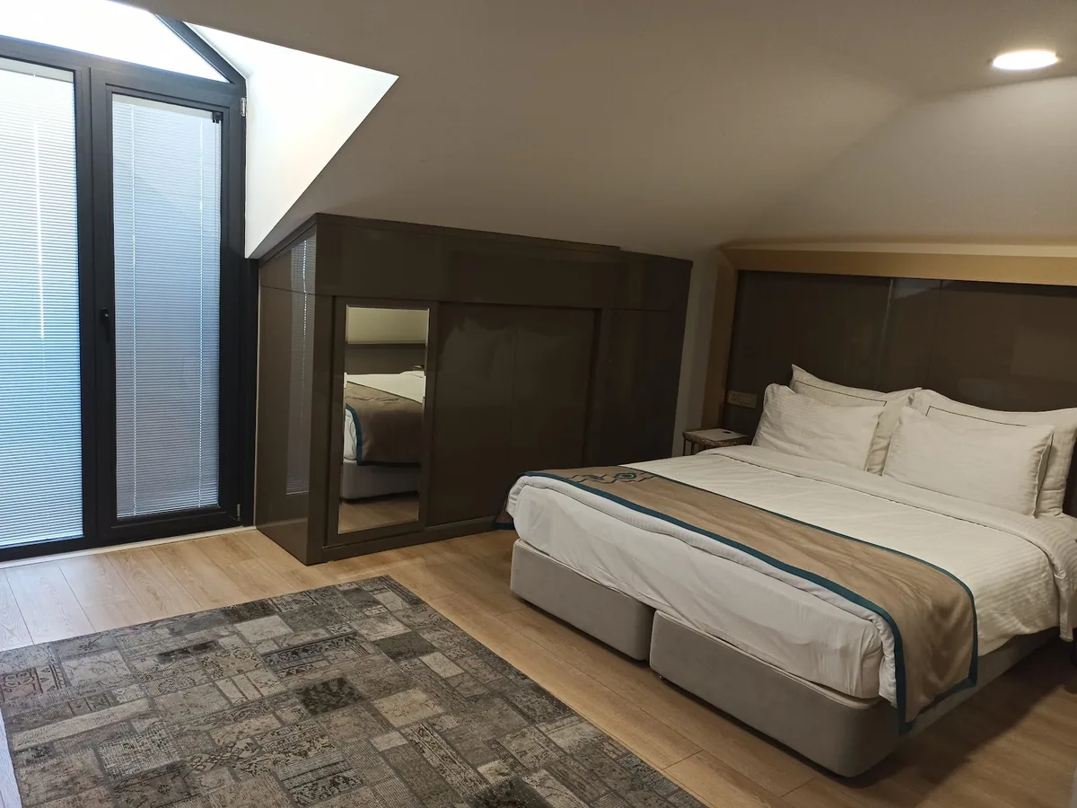 Peyk Hotel