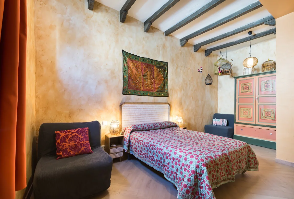 Artistic Bed and Breakfast